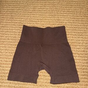 SET Active Sculptflex High-Waist Biker Shorts in color Pepper